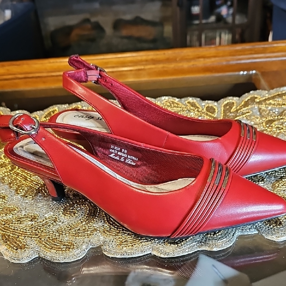 Easy Street Vibrant Red Slingback Heels